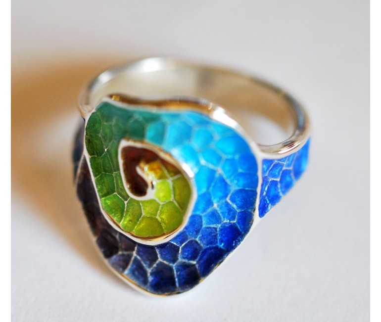 Gaudí Snail Ring